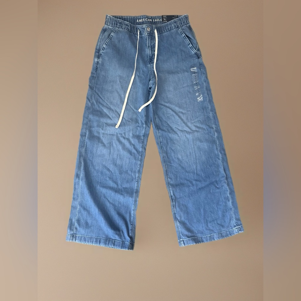 NWT American Eagle Outfitters Relaxed Ultra Wide Leg Jeans